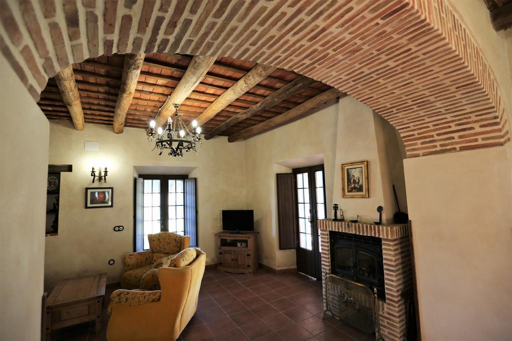 Villa Escutia Касала де ла Сиера Екстериор снимка
